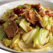 手撕包菜 Stir-fried Cabbage w/ Chilli Flakes and Vinegar