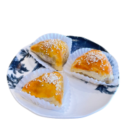 叉烧酥 Barbecued Pork Pastry
