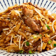 招牌干炒牛河 Signature Stir-Fried Beef Rice Noodles