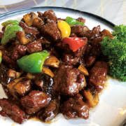 珍菌牛柳粒 Wok-tossed NZ Beef w/ Mushroom